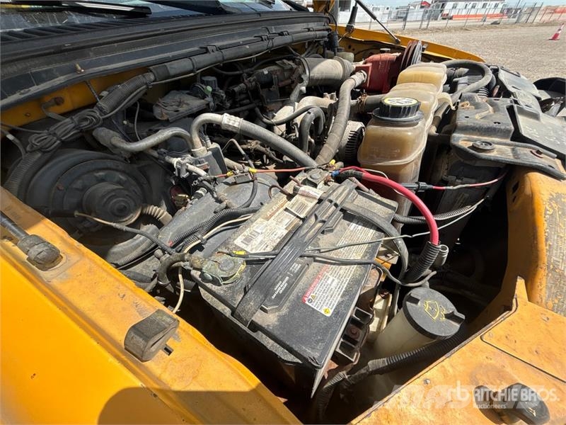 Ford F-550 XL 4x2 Snow Plow Truck Pilsētas atkritumvedēji