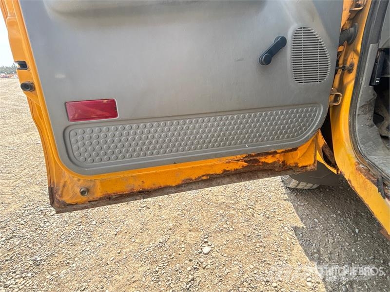 Ford F-550 XL 4x2 Snow Plow Truck Pilsētas atkritumvedēji