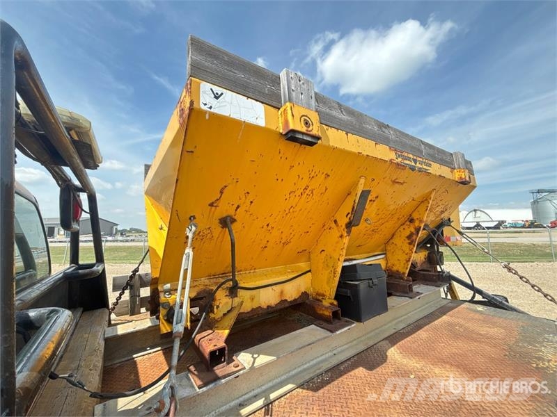 Ford F-550 XL 4x2 Snow Plow Truck Pilsētas atkritumvedēji