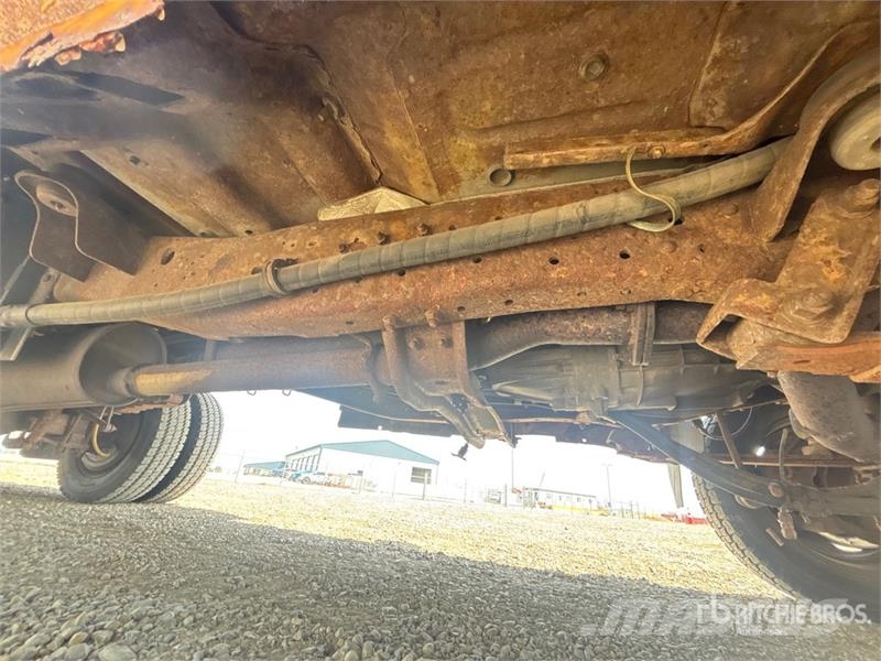 Ford F-550 XL 4x2 Snow Plow Truck Pilsētas atkritumvedēji