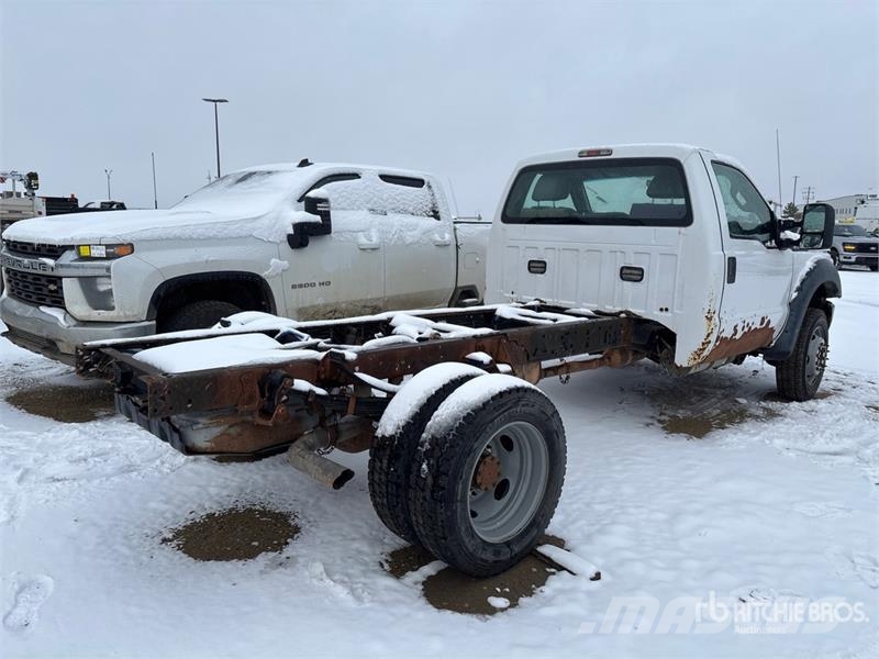 Ford F-550 XL 4x4 Cab and Chassis Kabine i unutrašnjost