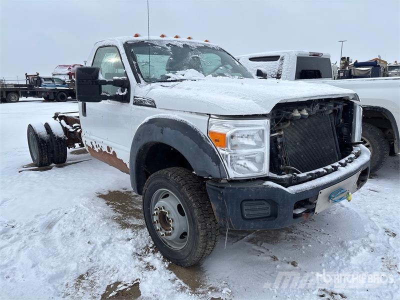 Ford F-550 XL 4x4 Cab and Chassis Kabine i unutrašnjost
