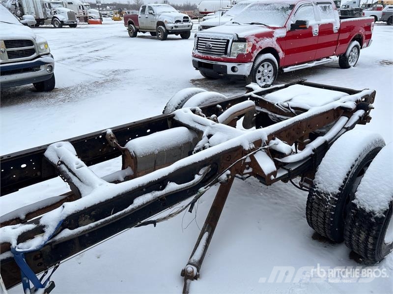Ford F-550 XL 4x4 Cab and Chassis Kabine i unutrašnjost