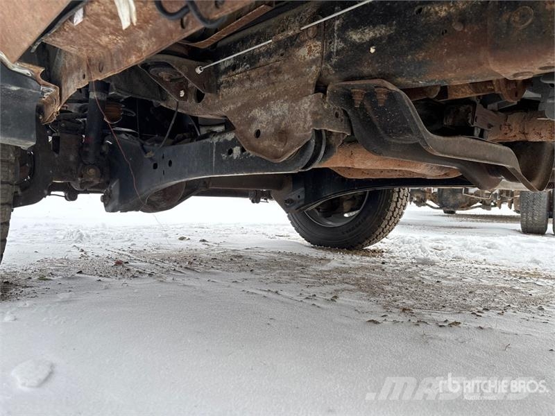 Ford F-550 XL 4x4 Cab and Chassis Kabine i unutrašnjost