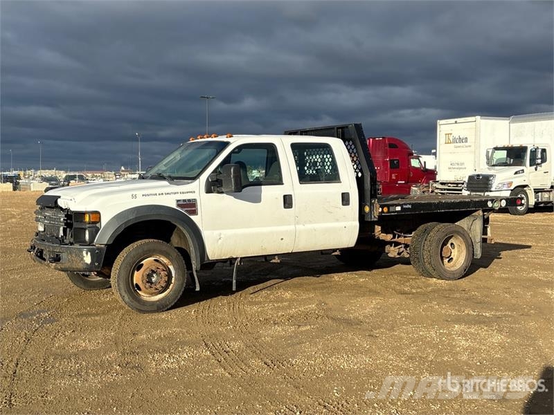 Ford F-550 XL 4x4 Crew Cab Flatbed Truck Platós / Ponyvás teherautók