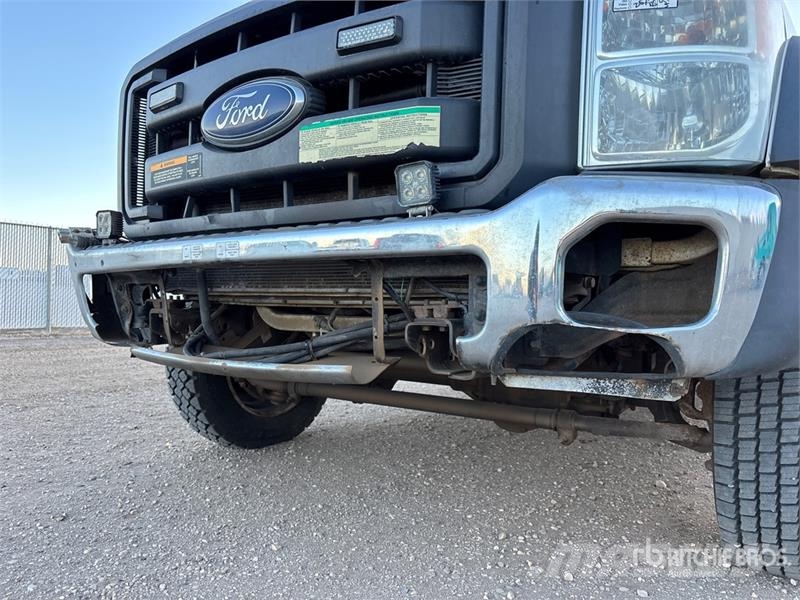 Ford F-550 XL 4x4 Crew Cab Service Truck Veicoli municipali