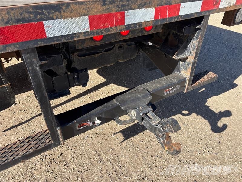 Ford F-550 XL 4x4 Crew Cab Flatbed Truck Camion con sponde ribaltabili
