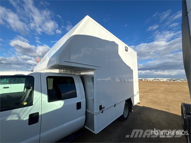 Ford F-550 XL 4x4 Crew Cab Utility Truck Pickup/Pritschenwagen