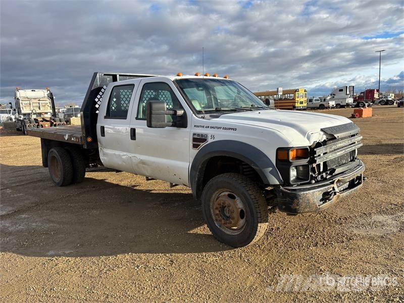 Ford F-550 XL 4x4 Crew Cab Flatbed Truck Platós / Ponyvás teherautók