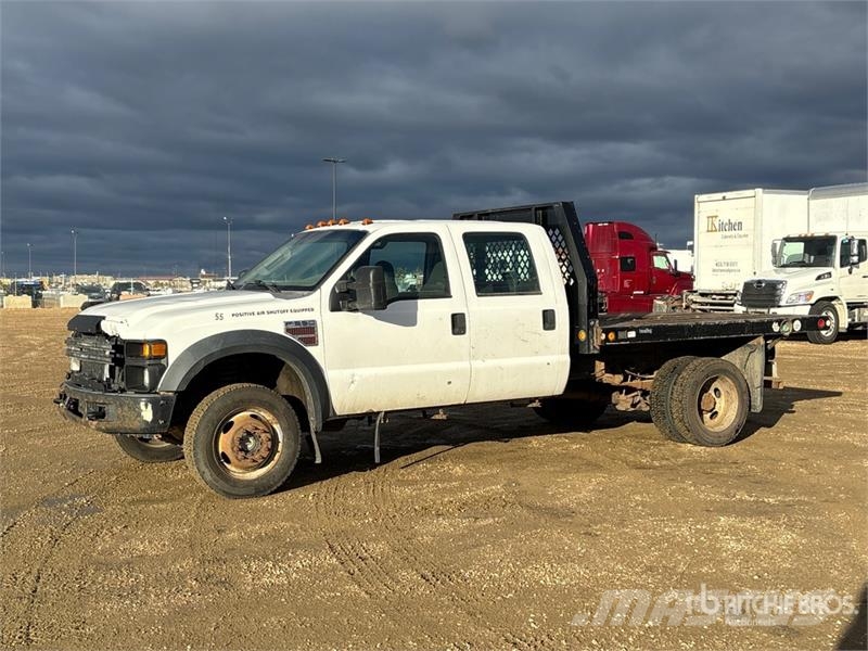 Ford F-550 XL 4x4 Crew Cab Flatbed Truck Platós / Ponyvás teherautók