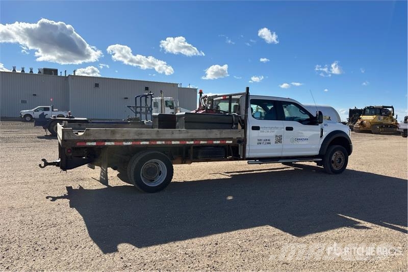Ford F-550 XL 4x4 Crew Cab Flatbed Truck Camion con sponde ribaltabili