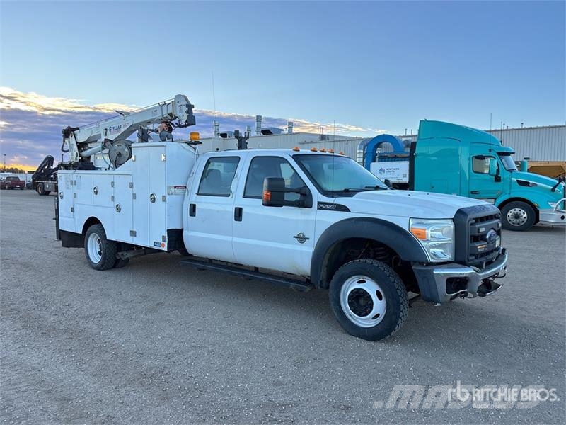 Ford F-550 XL 4x4 Crew Cab Service Truck Veicoli municipali