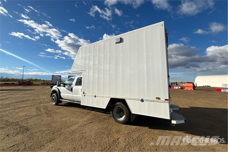 Ford F-550 XL 4x4 Crew Cab Utility Truck Pickup/Pritschenwagen