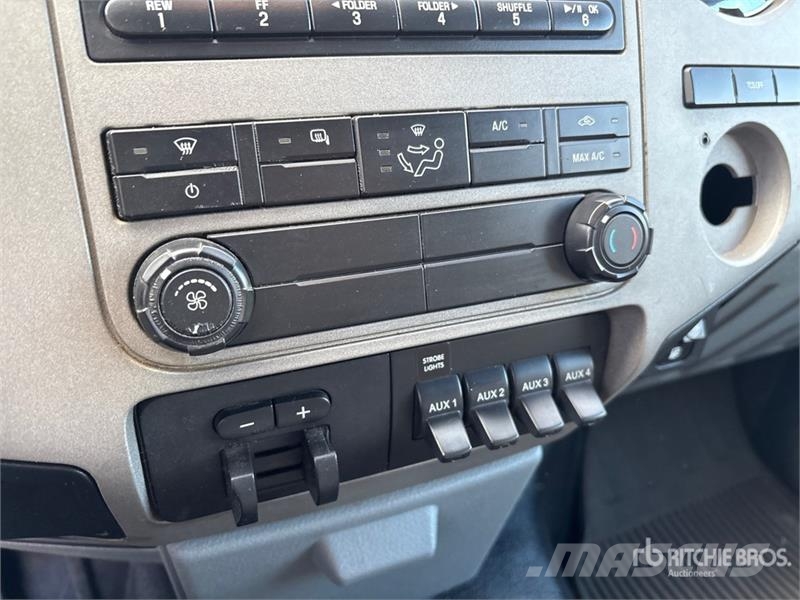 Ford F-550 XL 4x4 Crew Cab Utility Truck Pickup/Pritschenwagen