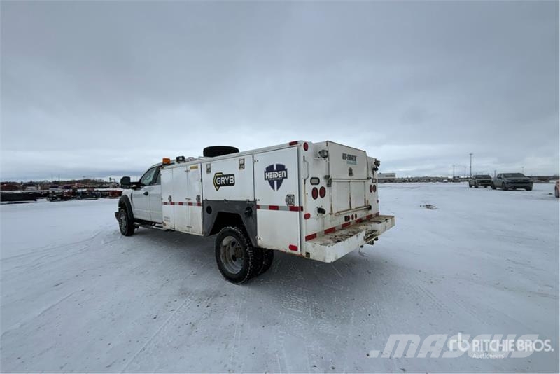 Ford F-550 XL 4x4 Crew Cab Utility Truck Prekucniki