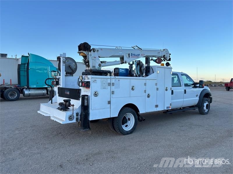 Ford F-550 XL 4x4 Crew Cab Service Truck Veicoli municipali