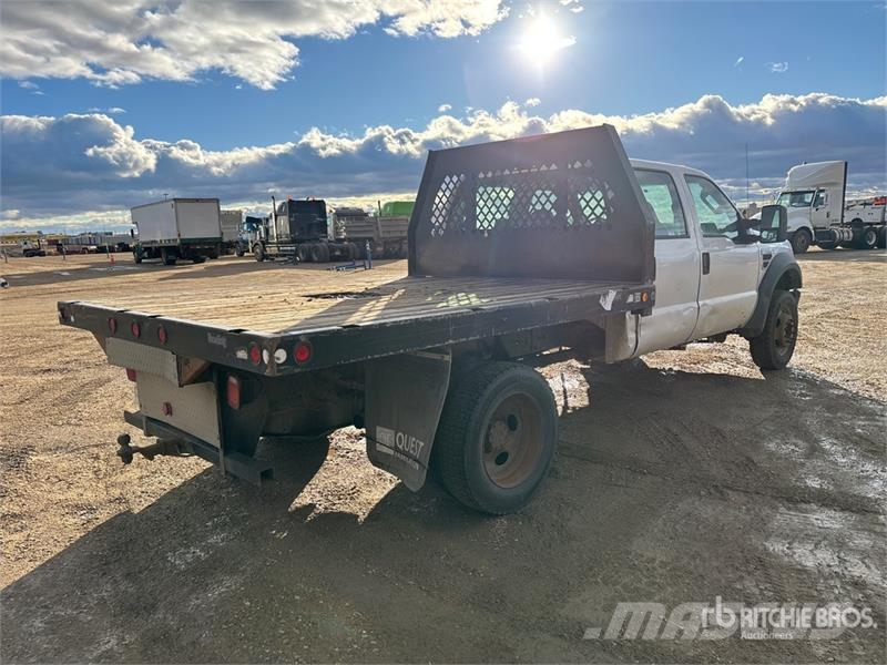 Ford F-550 XL 4x4 Crew Cab Flatbed Truck Platós / Ponyvás teherautók