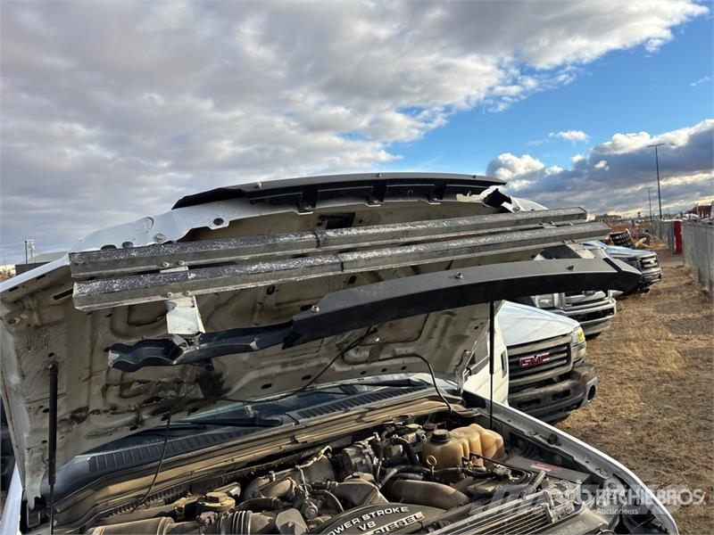 Ford F-550 XL 4x4 Crew Cab Flatbed Truck Platós / Ponyvás teherautók