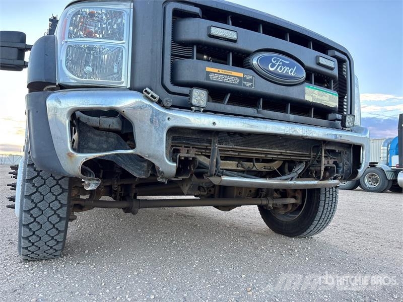 Ford F-550 XL 4x4 Crew Cab Service Truck Veicoli municipali