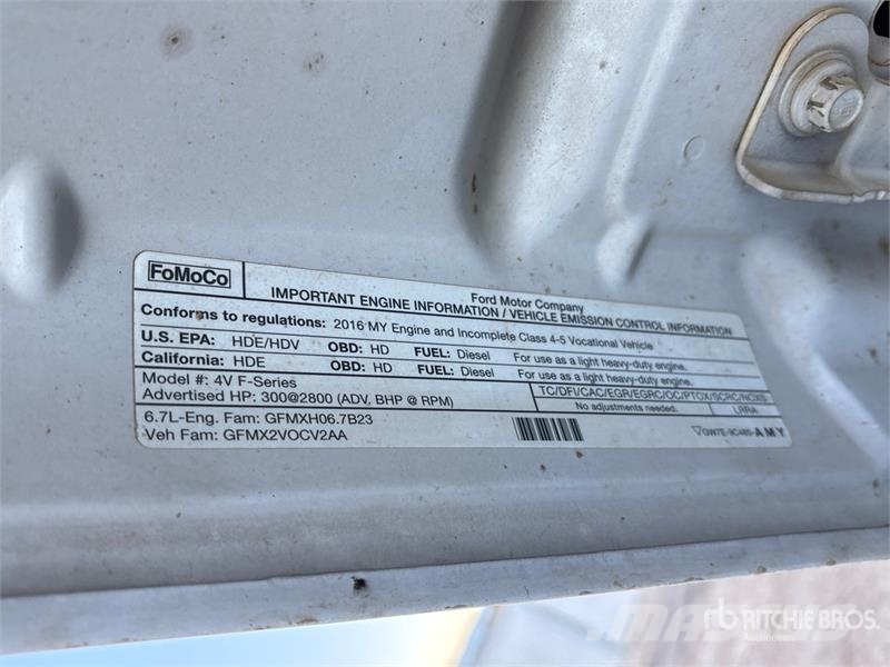 Ford F-550 XL 4x4 Crew Cab Service Truck Veicoli municipali