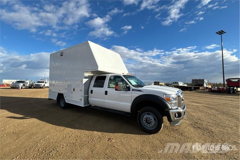 Ford F-550 XL 4x4 Crew Cab Utility Truck Pickup/Pritschenwagen