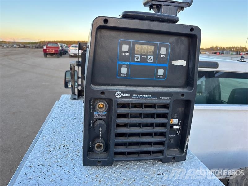 Ford F-550 XL 4x4 Crew Cab Service Truck Veicoli municipali