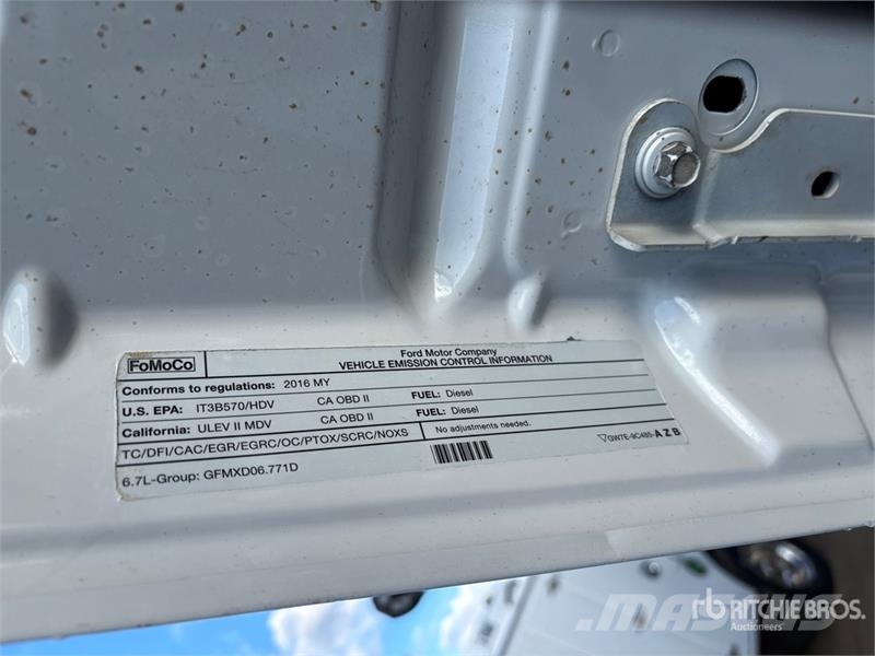 Ford F-550 XL 4x4 Crew Cab Utility Truck Pickup/Pritschenwagen