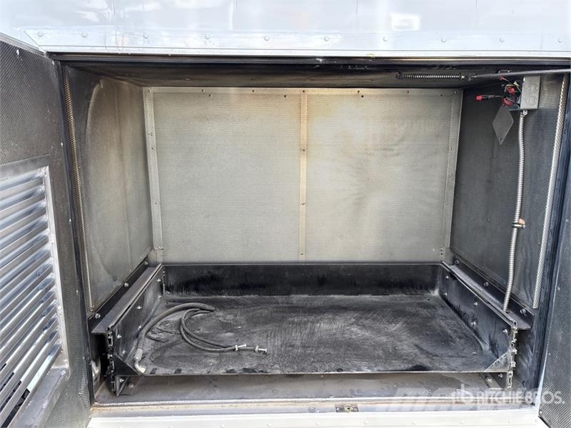 Ford F-550 XL 4x4 Crew Cab Utility Truck Pickup/Pritschenwagen