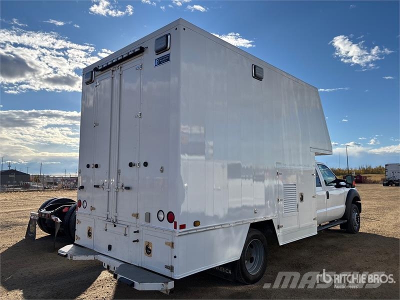 Ford F-550 XL 4x4 Crew Cab Utility Truck Pickup/Pritschenwagen