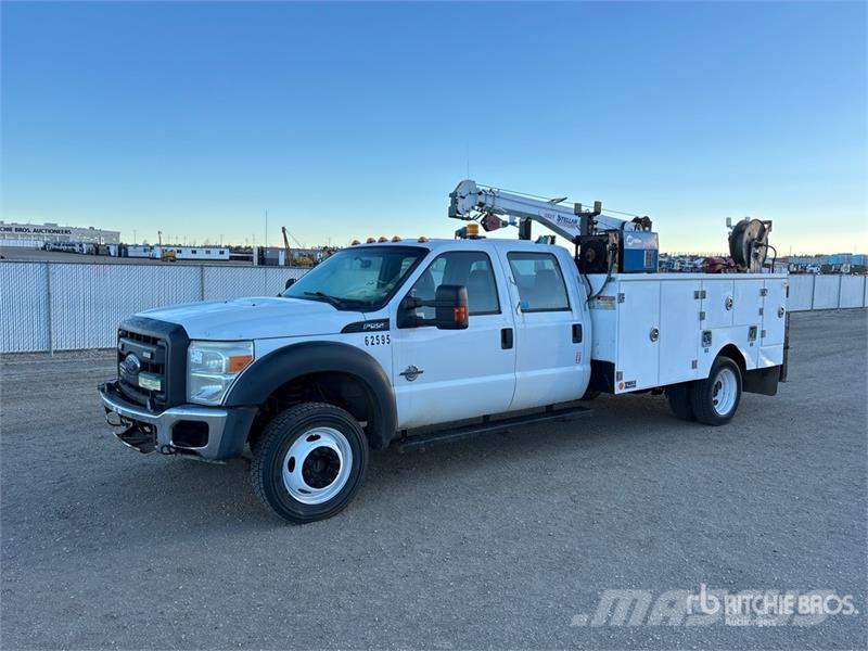 Ford F-550 XL 4x4 Crew Cab Service Truck Veicoli municipali