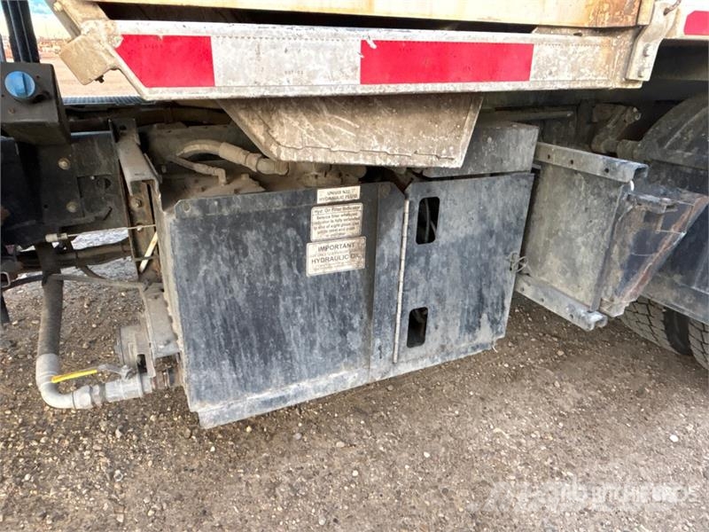 Ford F-550 XL 4x4 Extended Cab Waste Collection Truck شاحنات المخلفات