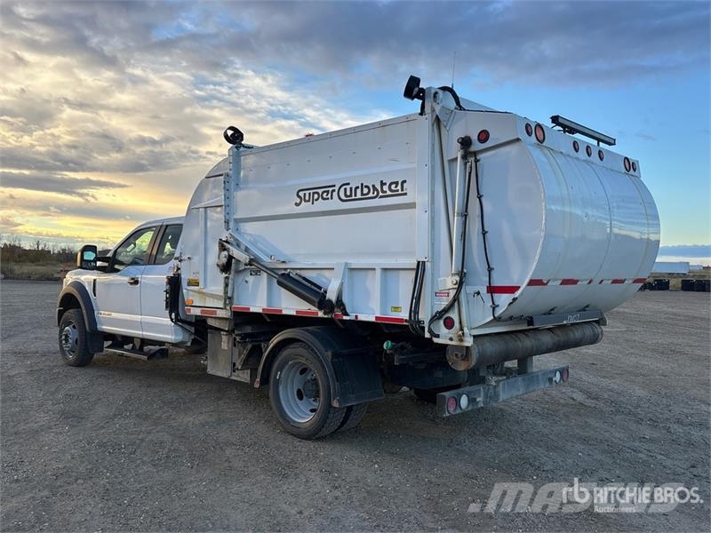 Ford F-550 XL 4x4 Extended Cab Waste Collection Truck شاحنات المخلفات