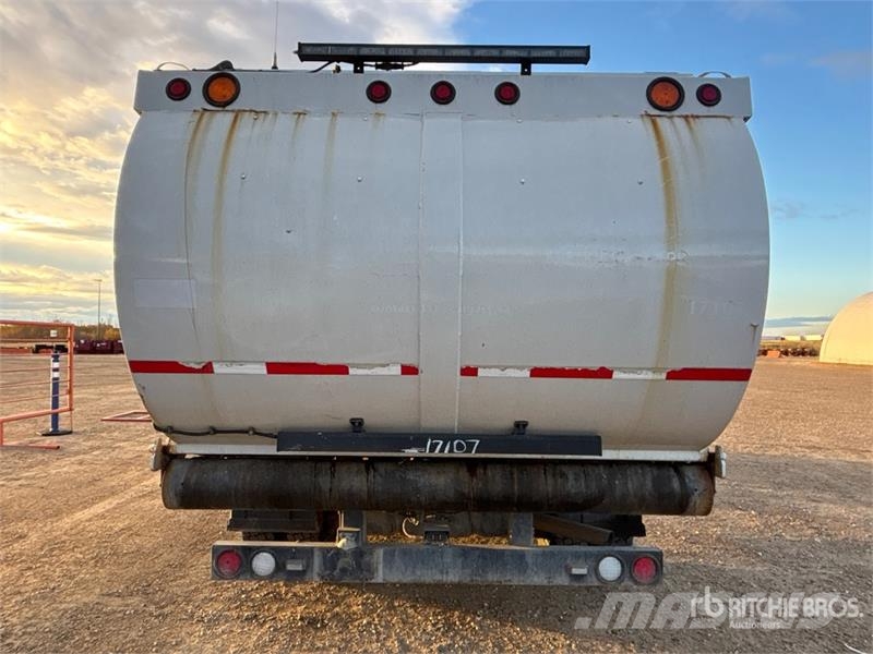 Ford F-550 XL 4x4 Extended Cab Waste Collection Truck شاحنات المخلفات