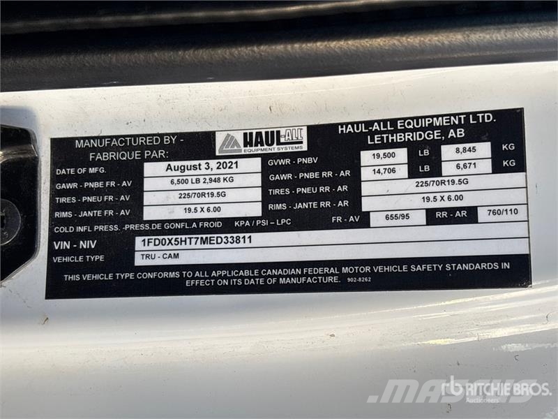 Ford F-550 XL 4x4 Extended Cab Waste Collection Truck شاحنات المخلفات