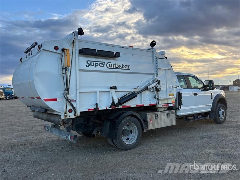 Ford F-550 XL 4x4 Extended Cab Waste Collection Truck شاحنات المخلفات