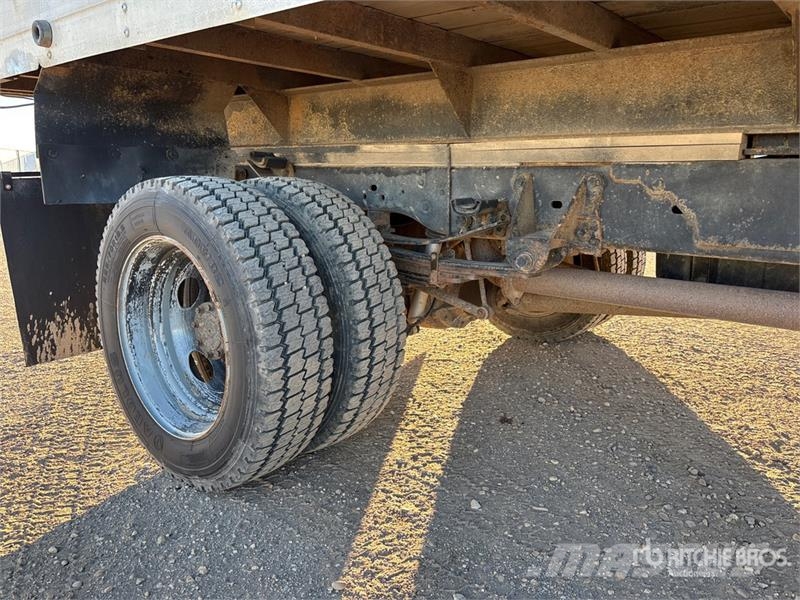 Ford F-550 XL 4x4 Mud Mixing Truck Andre lastbiler