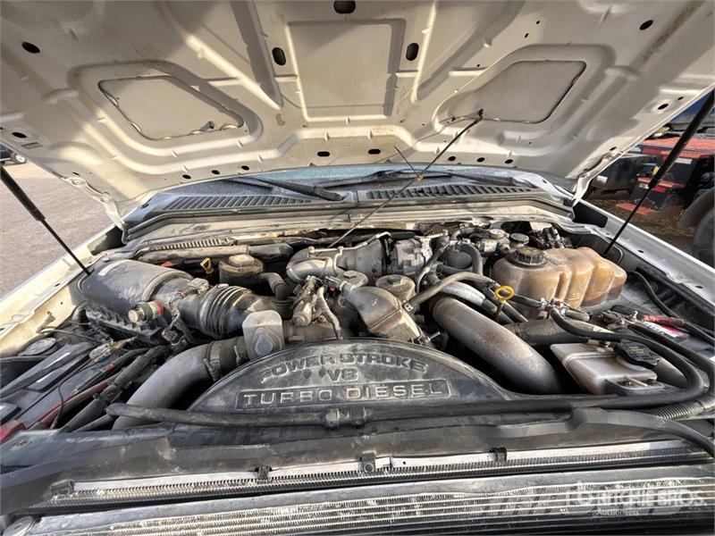 Ford F-550 XL 4x4 Service Truck Camions et véhicules municipaux