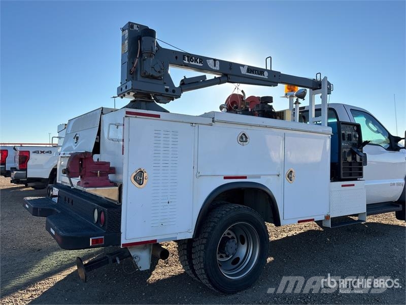 Ford F-550 XL 4x4 Service Truck Municipal/vehicul cu uz general