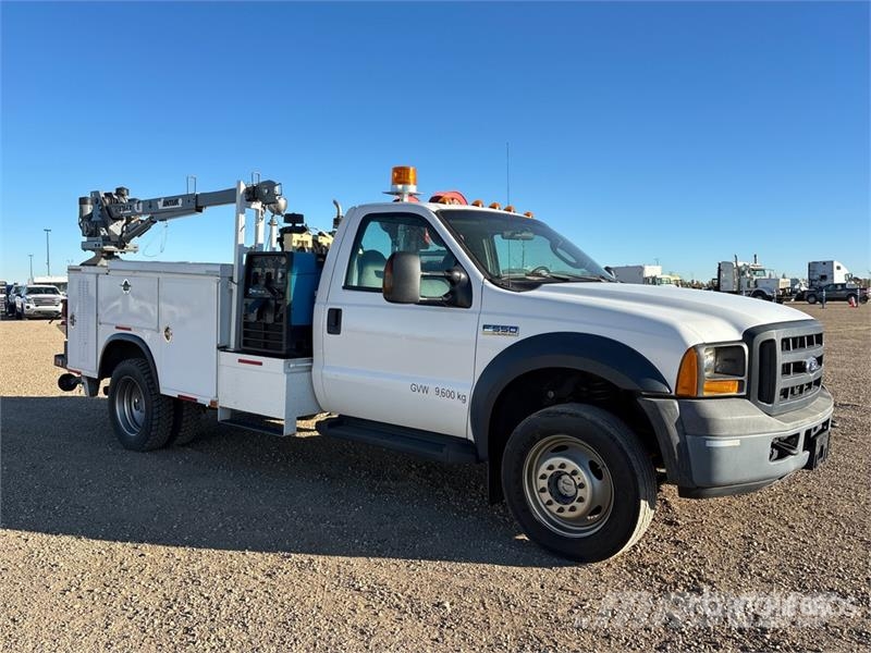Ford F-550 XL 4x4 Service Truck Municipal/vehicul cu uz general