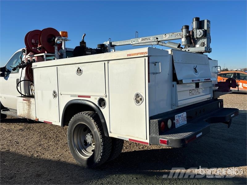 Ford F-550 XL 4x4 Service Truck Municipal/vehicul cu uz general