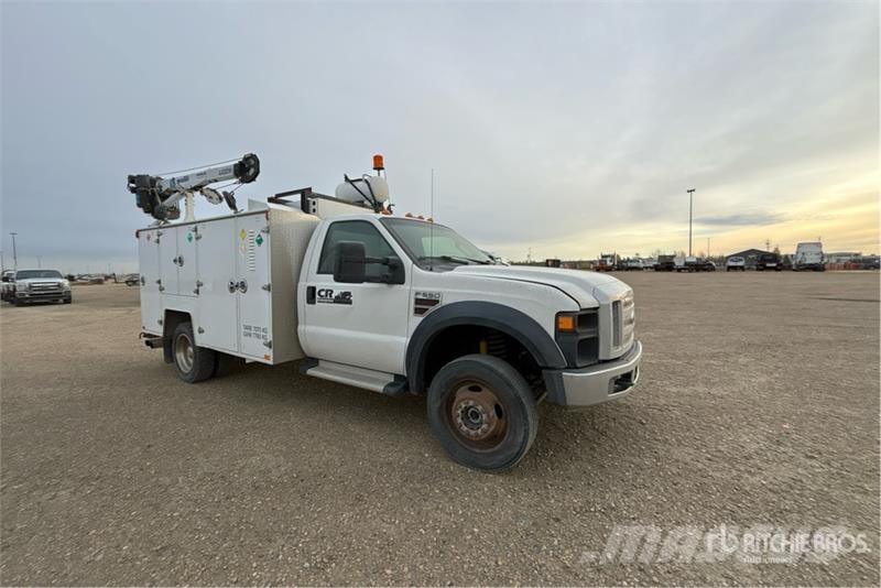 Ford F-550 XL 4x4 Service Truck Camions et véhicules municipaux