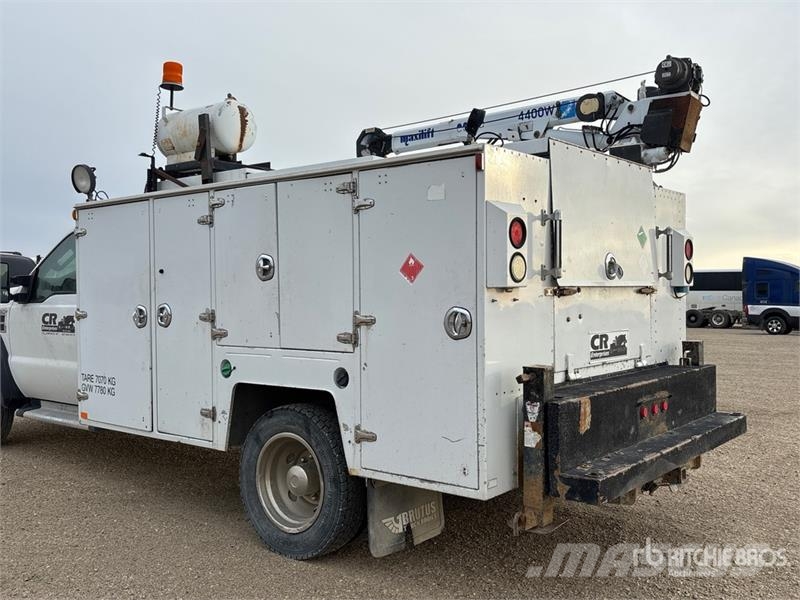 Ford F-550 XL 4x4 Service Truck Camions et véhicules municipaux