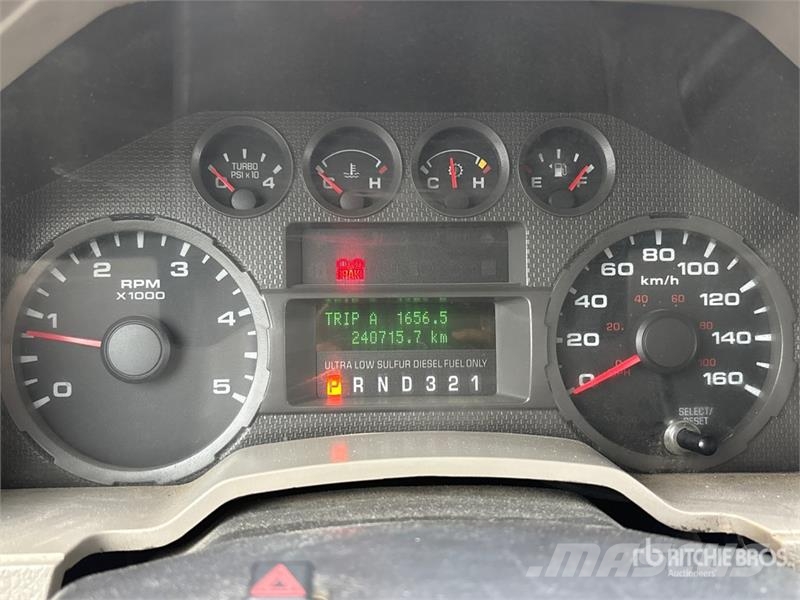 Ford F-550 XL 4x4 Service Truck Camions et véhicules municipaux