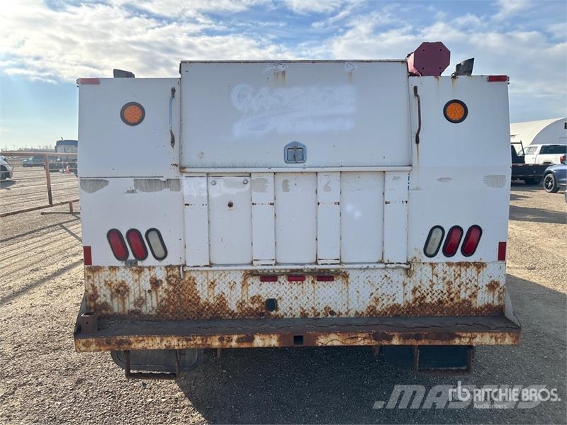 Ford F-550 XL 4x4 Utility Truck شاحنات خفيفة/مفصلية الجوانب