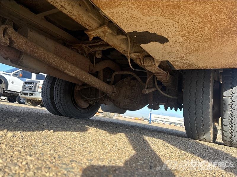 Ford F-550 XL 4x4 Utility Truck شاحنات خفيفة/مفصلية الجوانب