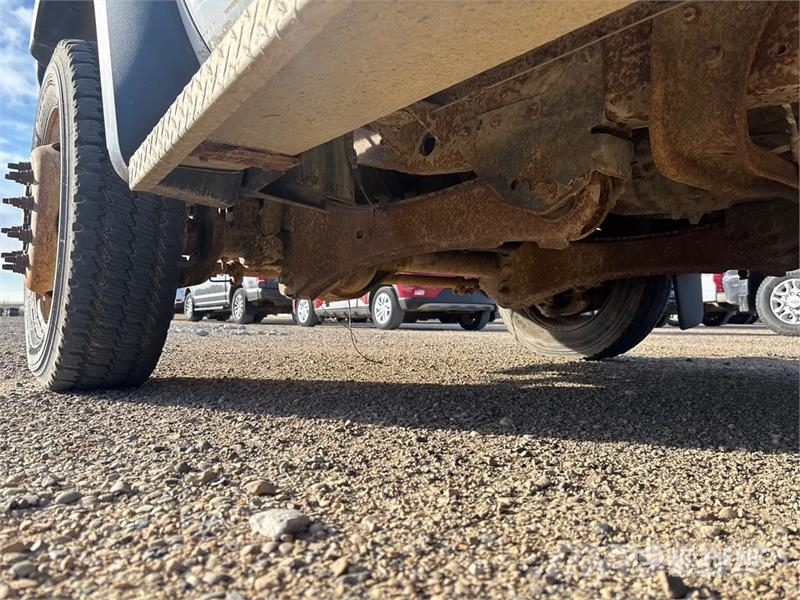 Ford F-550 XL 4x4 Utility Truck شاحنات خفيفة/مفصلية الجوانب