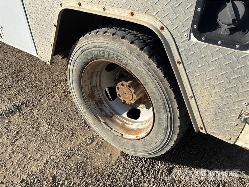 Ford F-550 XL 4x4 Utility Truck شاحنات خفيفة/مفصلية الجوانب