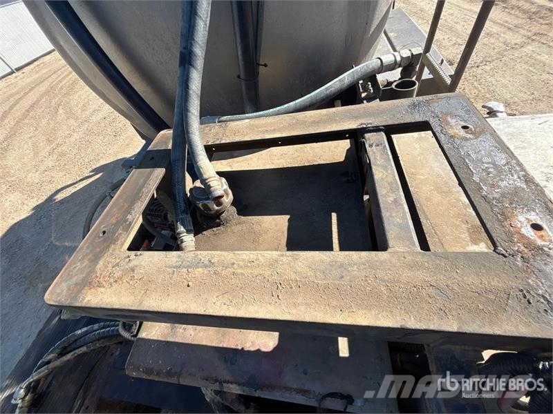 Ford F-550 XLT 3100 L 4x4 Pressure Truck Anders