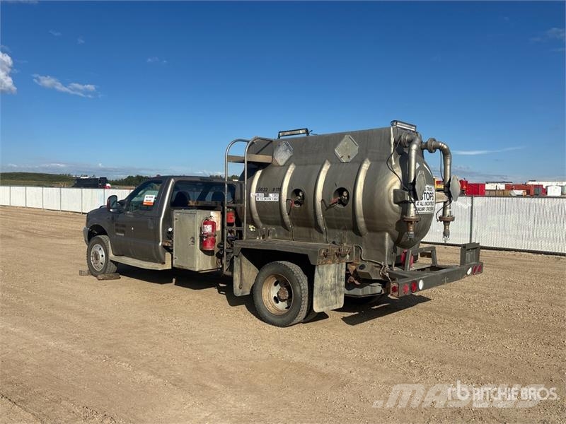 Ford F-550 XLT 3100 L 4x4 Pressure Truck Anders