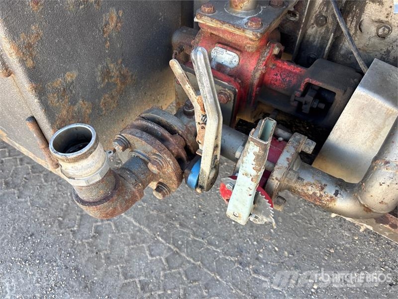 Ford F-550 XLT 3100 L 4x4 Pressure Truck Anders